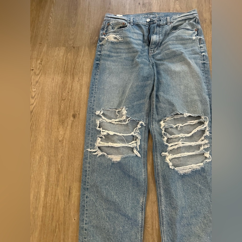 American Eagle Outfitters Ripped Straight Leg Jeans - Light Blue - Picture 4 of 6